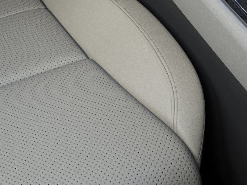 Lincoln Aviator Vehicle Full-screen Gallery Image 16