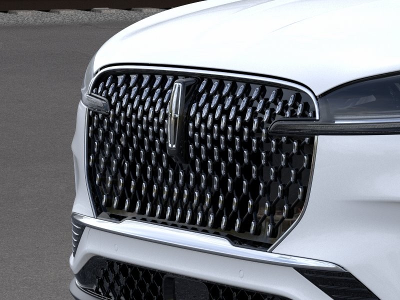 Lincoln Aviator Vehicle Full-screen Gallery Image 17