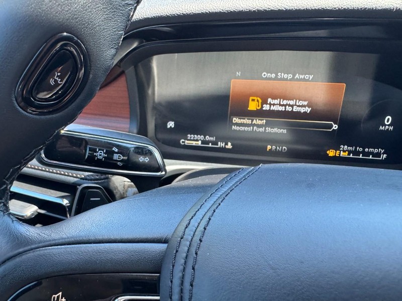 Lincoln Aviator Vehicle Full-screen Gallery Image 20