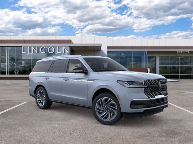 2026 Lincoln Navigator Reserve thumbnail image 07
