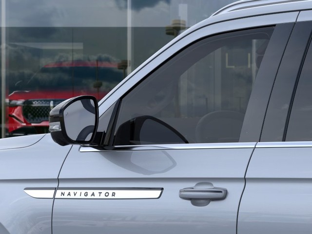2026 Lincoln Navigator Reserve thumbnail image 20
