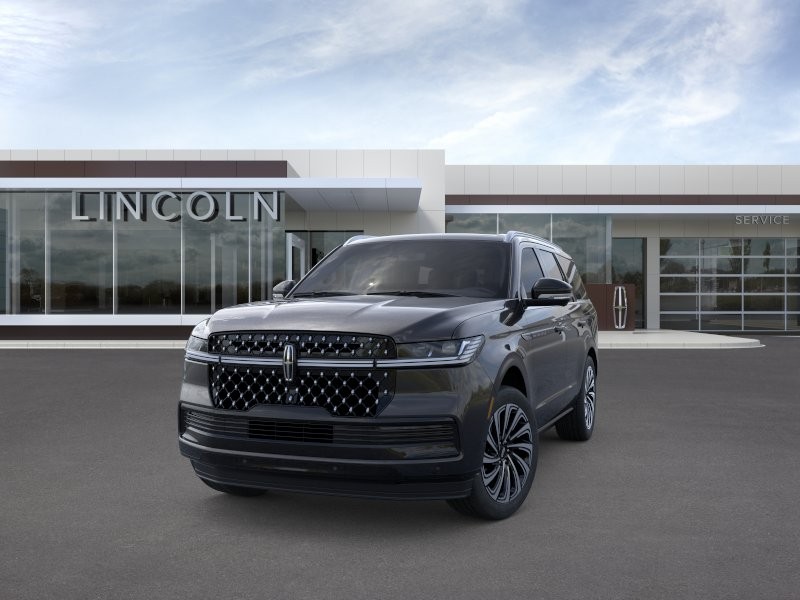 Lincoln Navigator Vehicle Full-screen Gallery Image 02
