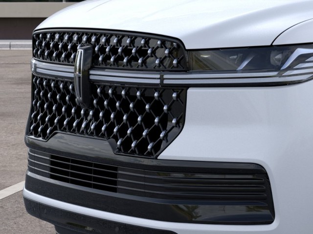 2026 Lincoln Navigator L Black Label thumbnail image 17