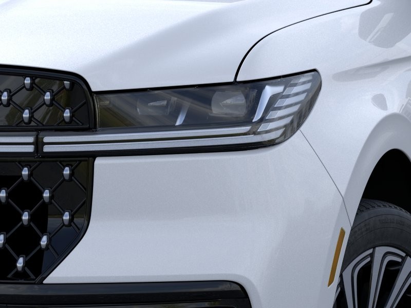 Lincoln Navigator L Vehicle Full-screen Gallery Image 18