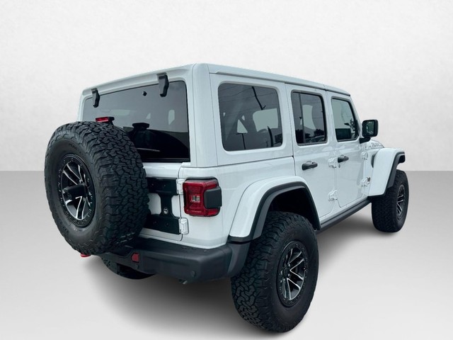 2025 Jeep Wrangler Rubicon X thumbnail image 05