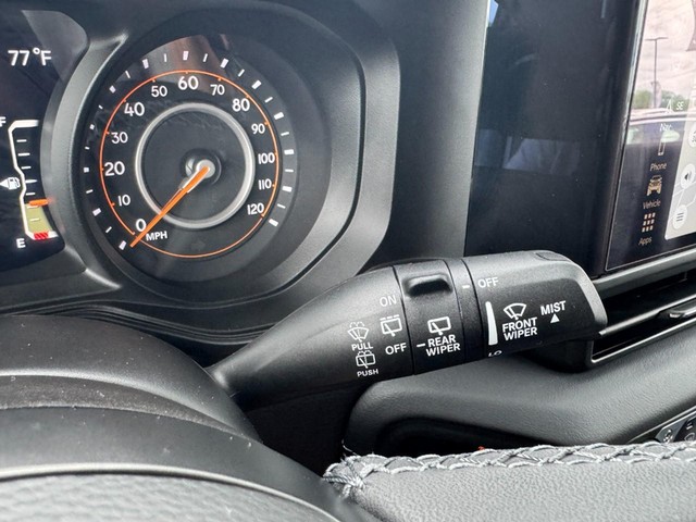 2025 Jeep Wrangler Rubicon X thumbnail image 21