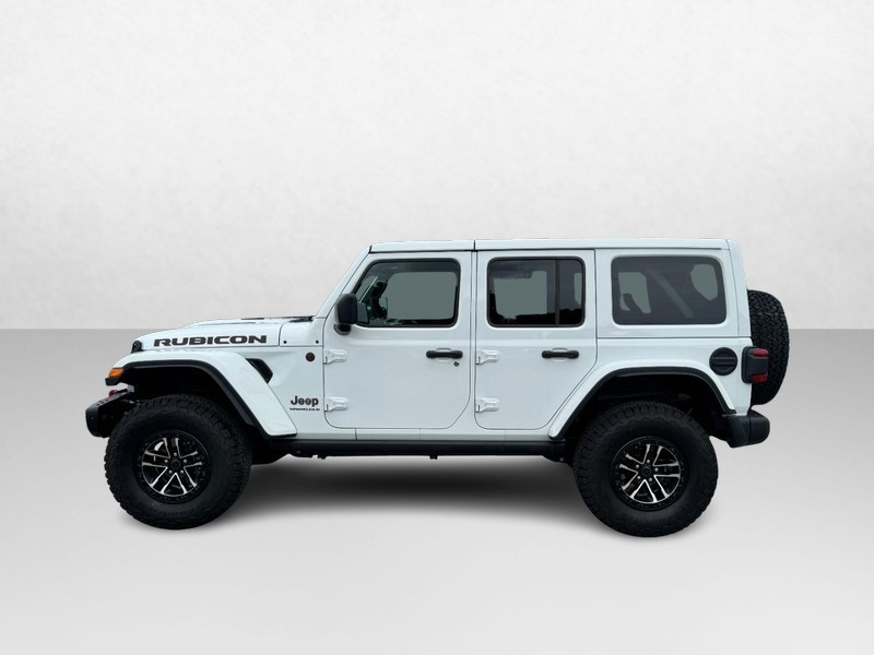 Jeep Wrangler Vehicle Full-screen Gallery Image 08