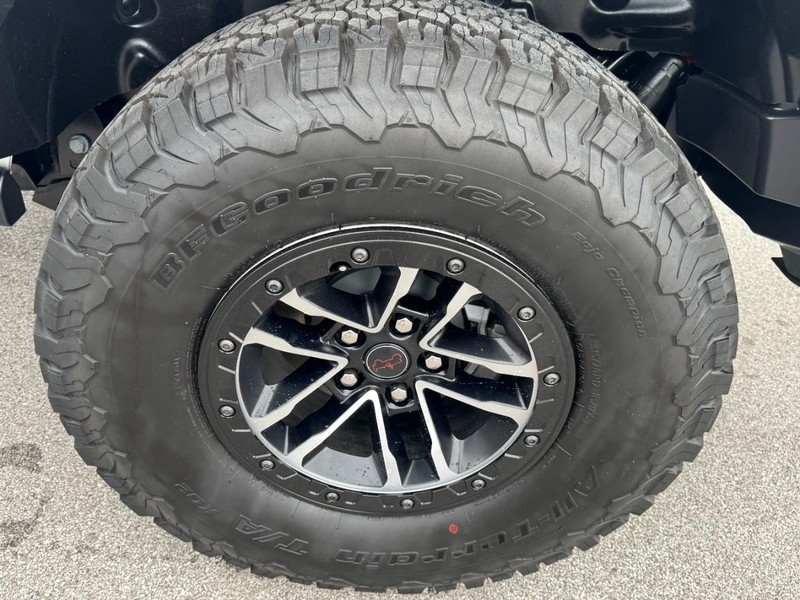 Jeep Wrangler Vehicle Full-screen Gallery Image 27