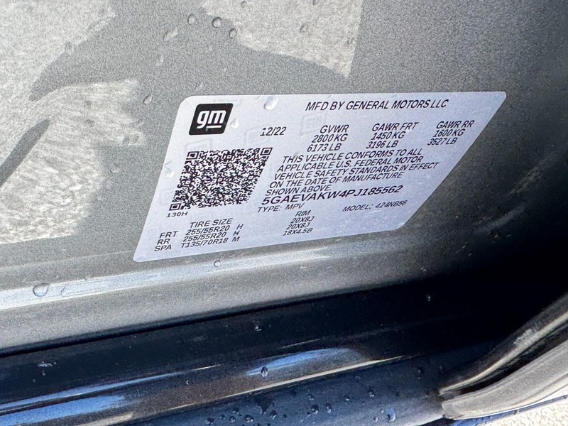 Buick Enclave Vehicle Full-screen Gallery Image 28