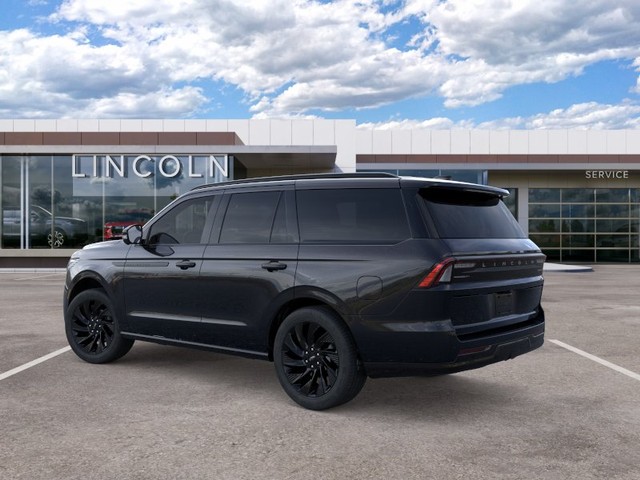 2026 Lincoln Navigator Reserve thumbnail image 04