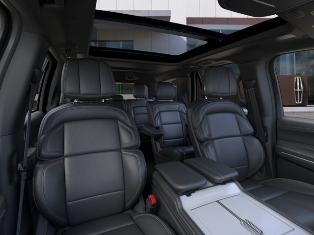 2026 Lincoln Navigator Reserve thumbnail image 10