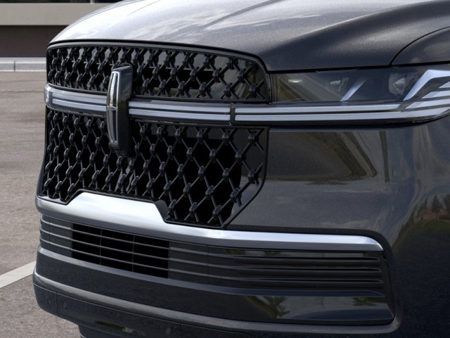2026 Lincoln Navigator Reserve thumbnail image 17