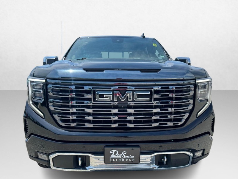 GMC Sierra 1500 Vehicle Full-screen Gallery Image 02