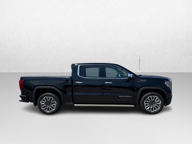GMC Sierra 1500 Vehicle Full-screen Gallery Image 04