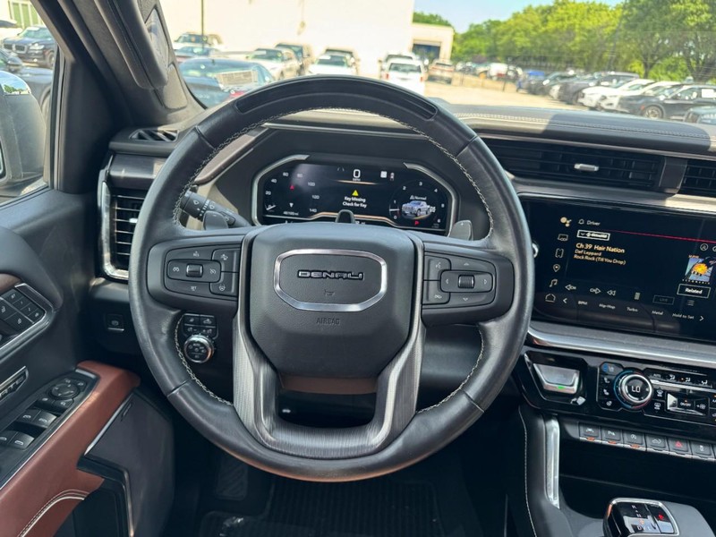 GMC Sierra 1500 Vehicle Full-screen Gallery Image 10