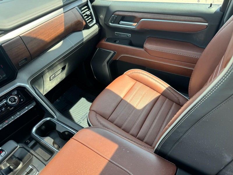 GMC Sierra 1500 Vehicle Full-screen Gallery Image 11