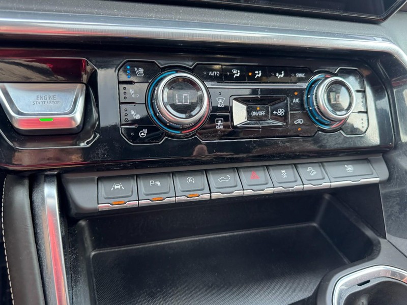 GMC Sierra 1500 Vehicle Full-screen Gallery Image 17