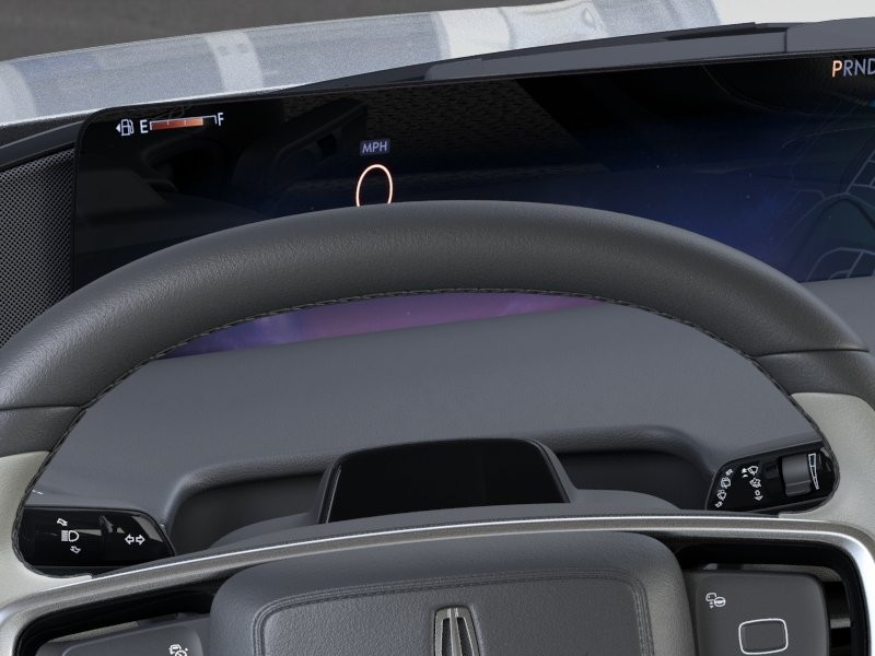 Lincoln Navigator L Vehicle Full-screen Gallery Image 13