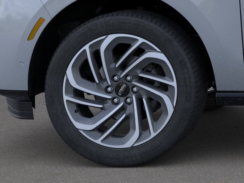 Lincoln Navigator L Vehicle Full-screen Gallery Image 19