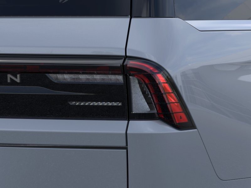 Lincoln Navigator L Vehicle Full-screen Gallery Image 21