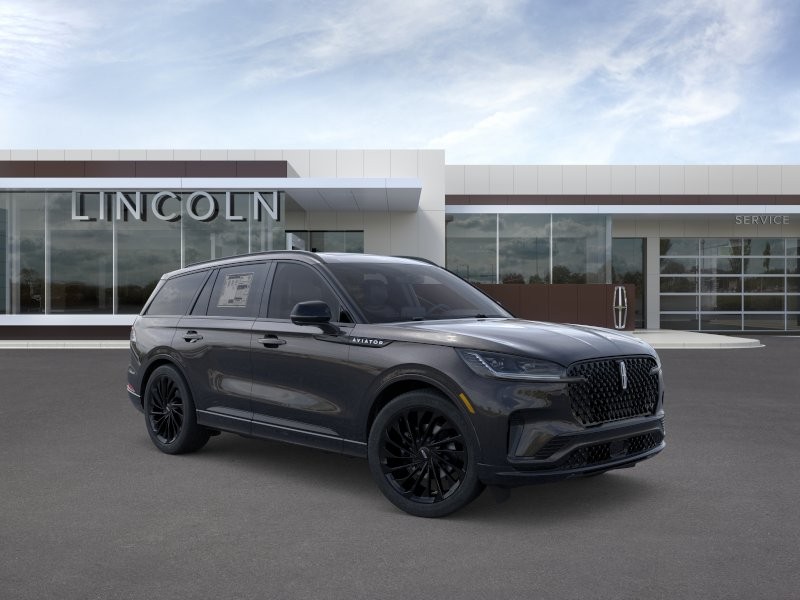 Lincoln Aviator Vehicle Full-screen Gallery Image 07
