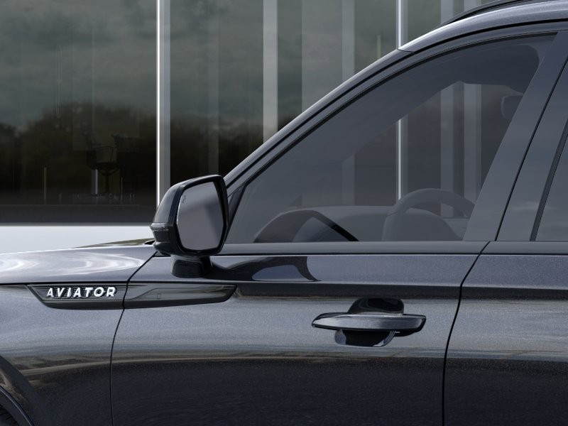 Lincoln Aviator Vehicle Full-screen Gallery Image 20