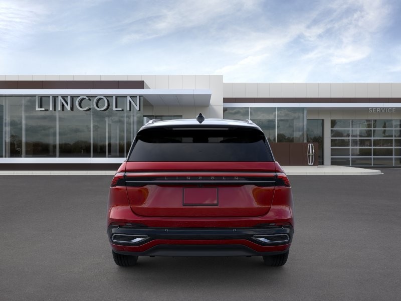 Lincoln Nautilus Vehicle Full-screen Gallery Image 05