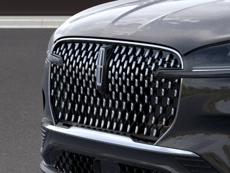 Lincoln Aviator Vehicle Full-screen Gallery Image 17