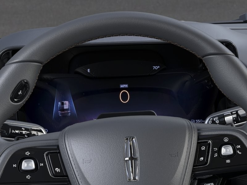 Lincoln Aviator Vehicle Full-screen Gallery Image 13