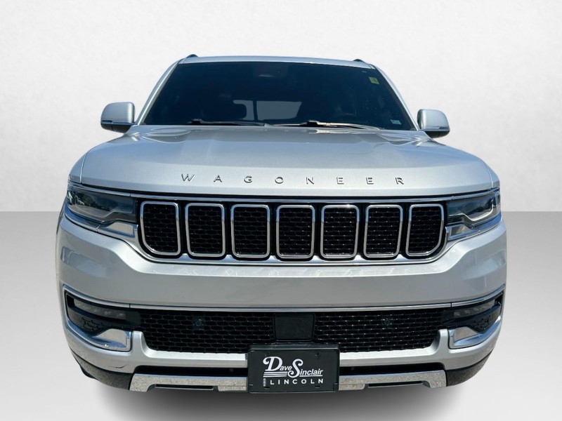 Jeep Wagoneer Vehicle Full-screen Gallery Image 02