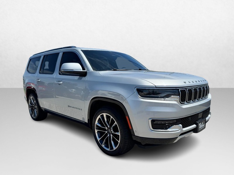 Jeep Wagoneer Vehicle Full-screen Gallery Image 03