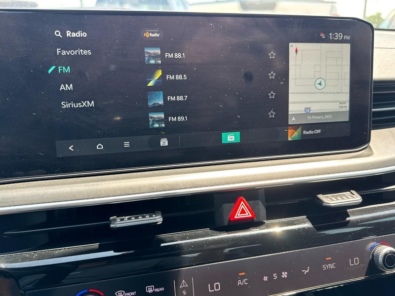 Kia K5 Vehicle Full-screen Gallery Image 16