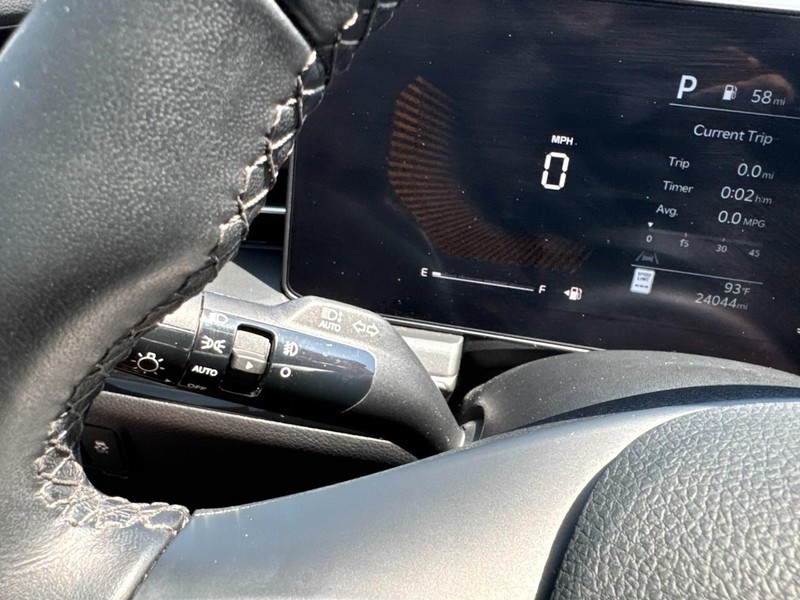 Kia K5 Vehicle Full-screen Gallery Image 20