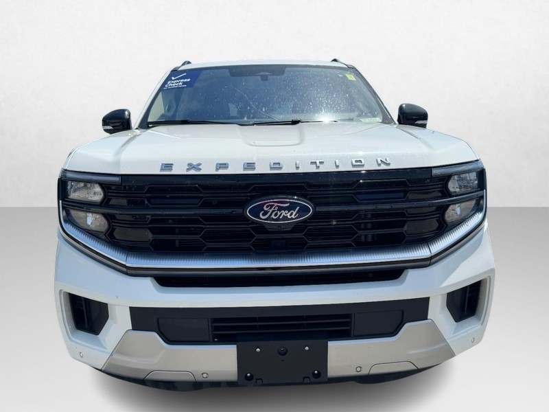 Ford Expedition Vehicle Full-screen Gallery Image 02