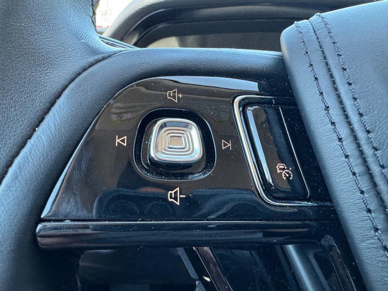 Lincoln Aviator Vehicle Full-screen Gallery Image 18