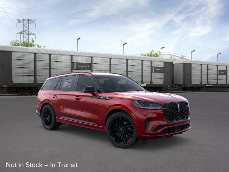 Lincoln Aviator Vehicle Full-screen Gallery Image 07