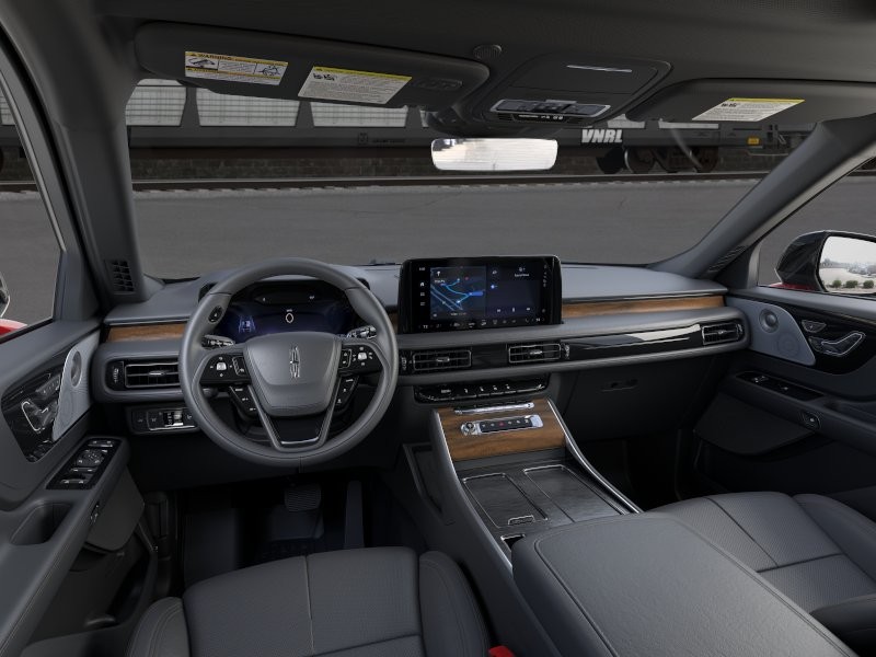 Lincoln Aviator Vehicle Full-screen Gallery Image 09