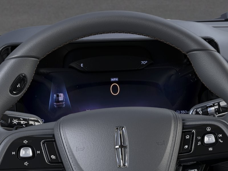 Lincoln Aviator Vehicle Full-screen Gallery Image 13