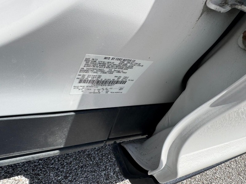Ford Taurus Vehicle Full-screen Gallery Image 28
