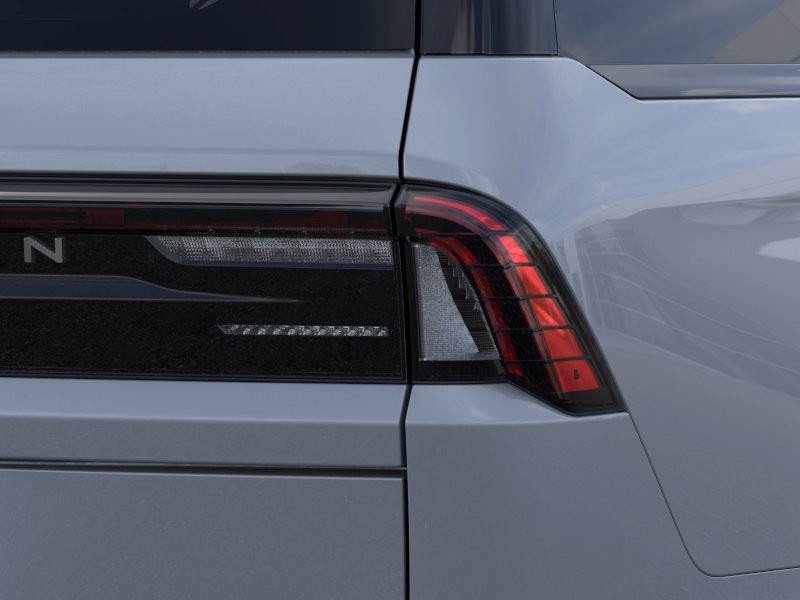 Lincoln Navigator L Vehicle Full-screen Gallery Image 21