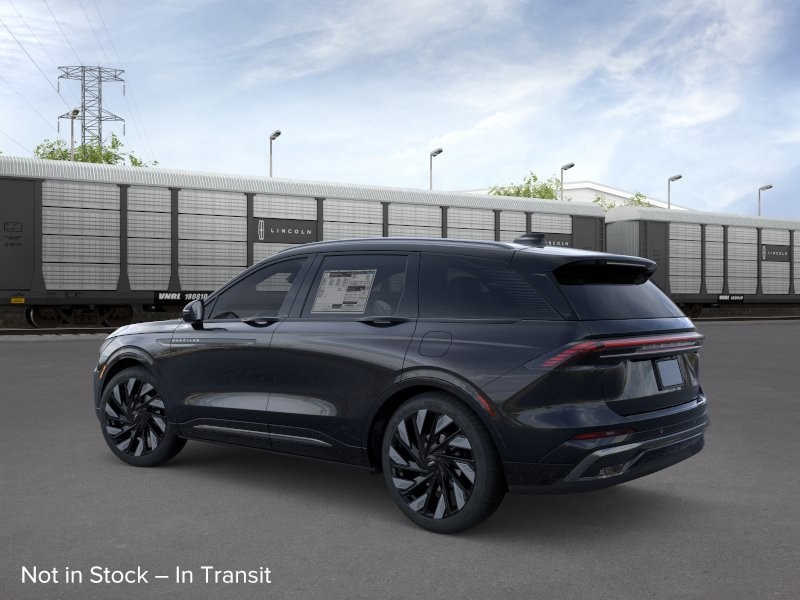 Lincoln Nautilus Vehicle Full-screen Gallery Image 04