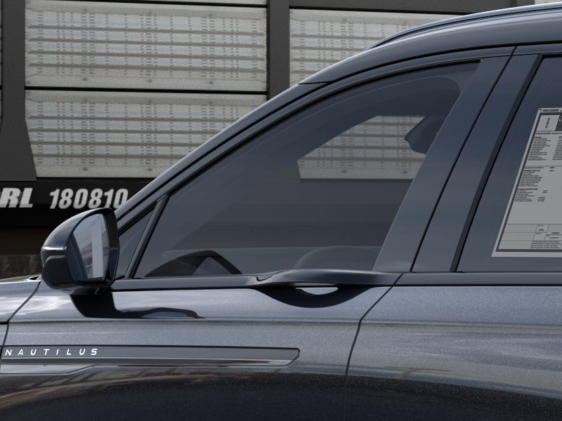 Lincoln Nautilus Vehicle Full-screen Gallery Image 20