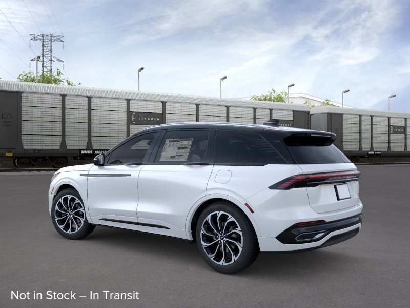 Lincoln Nautilus Vehicle Full-screen Gallery Image 04