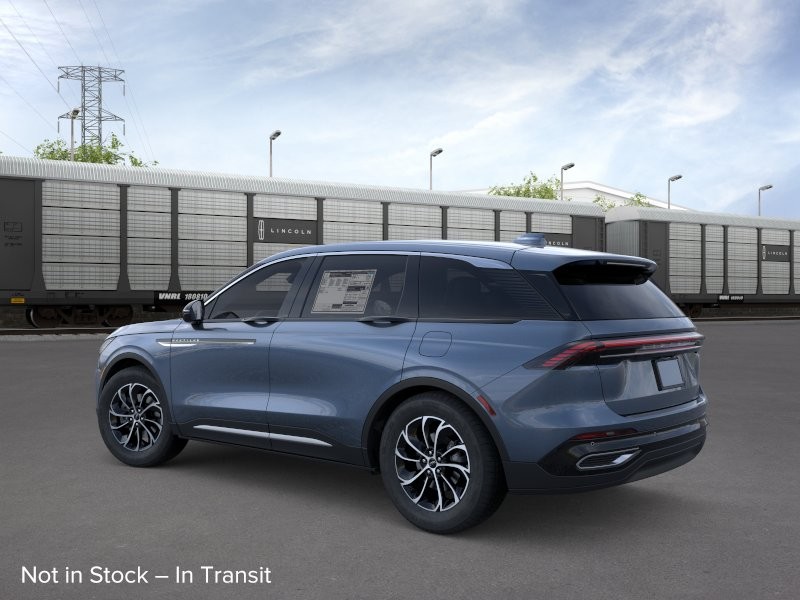 Lincoln Nautilus Vehicle Full-screen Gallery Image 04