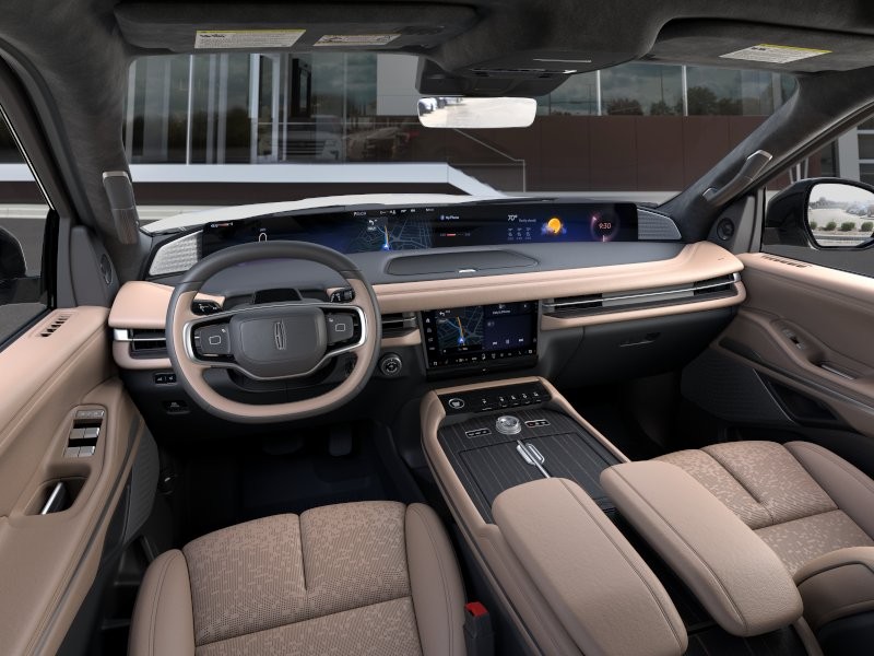 Lincoln Navigator Vehicle Full-screen Gallery Image 09