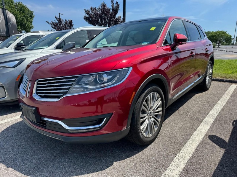 Lincoln MKX Vehicle Full-screen Gallery Image 03