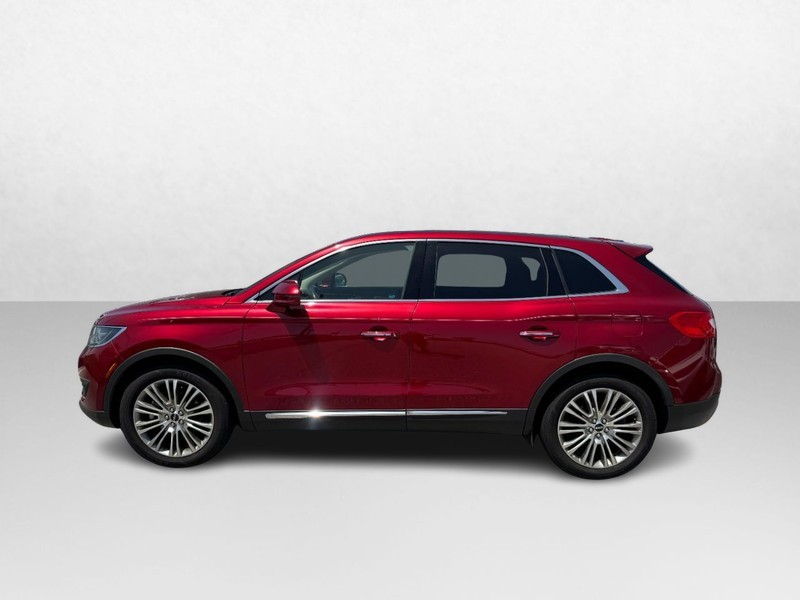 Lincoln MKX Vehicle Full-screen Gallery Image 08
