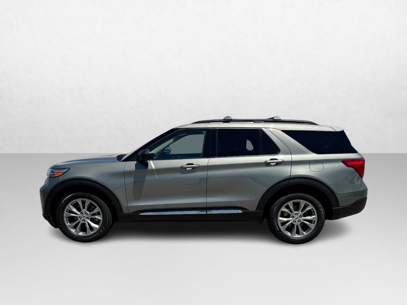 Ford Explorer Vehicle Full-screen Gallery Image 08