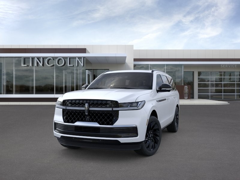 Lincoln Navigator Vehicle Full-screen Gallery Image 02