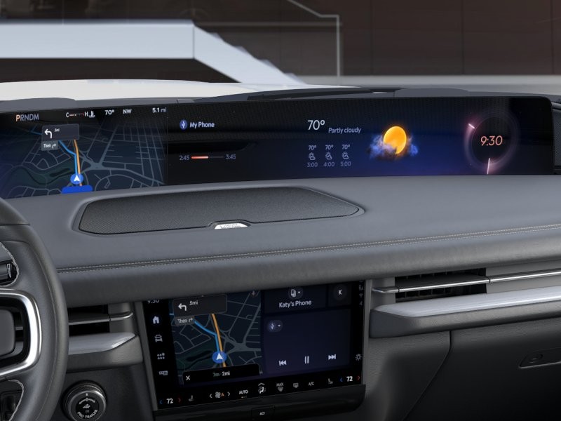 Lincoln Navigator Vehicle Full-screen Gallery Image 14